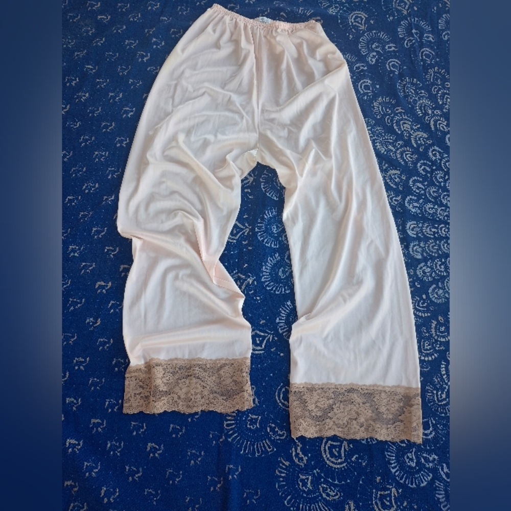 Vintage pale pink pajama bottoms Henson kickernick 1960s